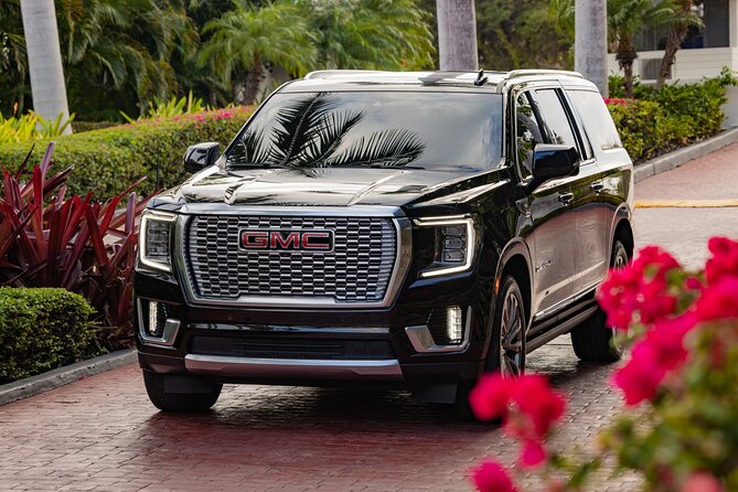 Private Luxury Transportation from St. Thomas Hotel to Airport - Key highlights at a glance